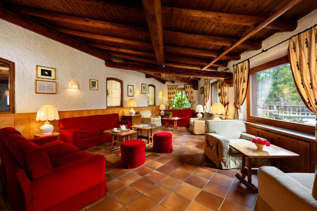 Posezení v ubytování Carlo Magno Hotel Spa Resort