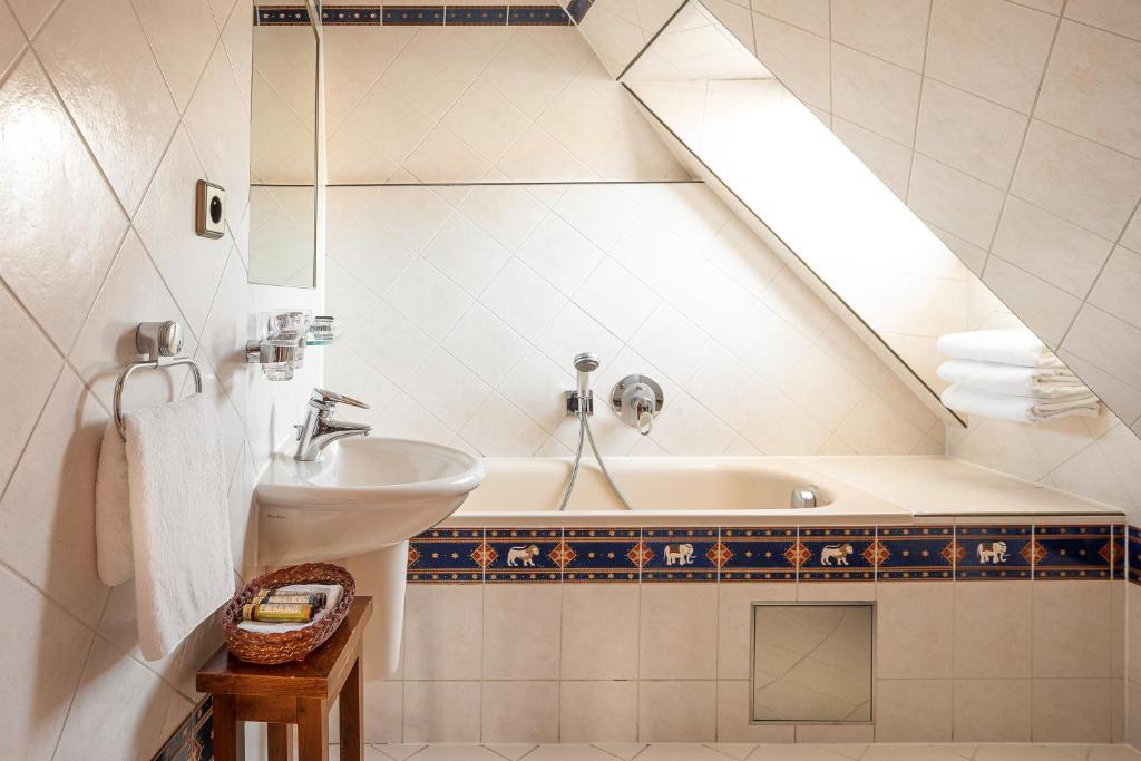 Hotel U Prince Prague by BHG - Resim 43