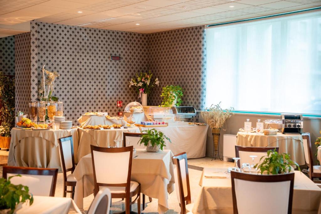 Restaurace v ubytování Hotel Parisi
