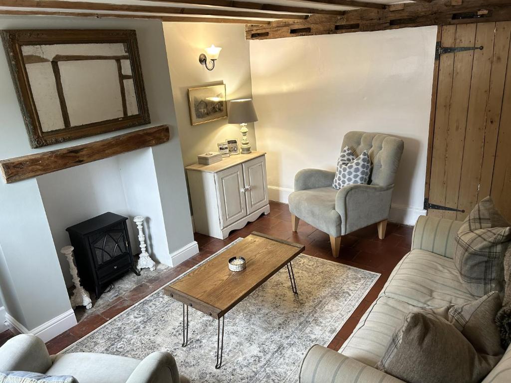 Poppy Cottage Quaint Hamlet of Clifford Chambers, StratforduponAvon (updated prices 2024)