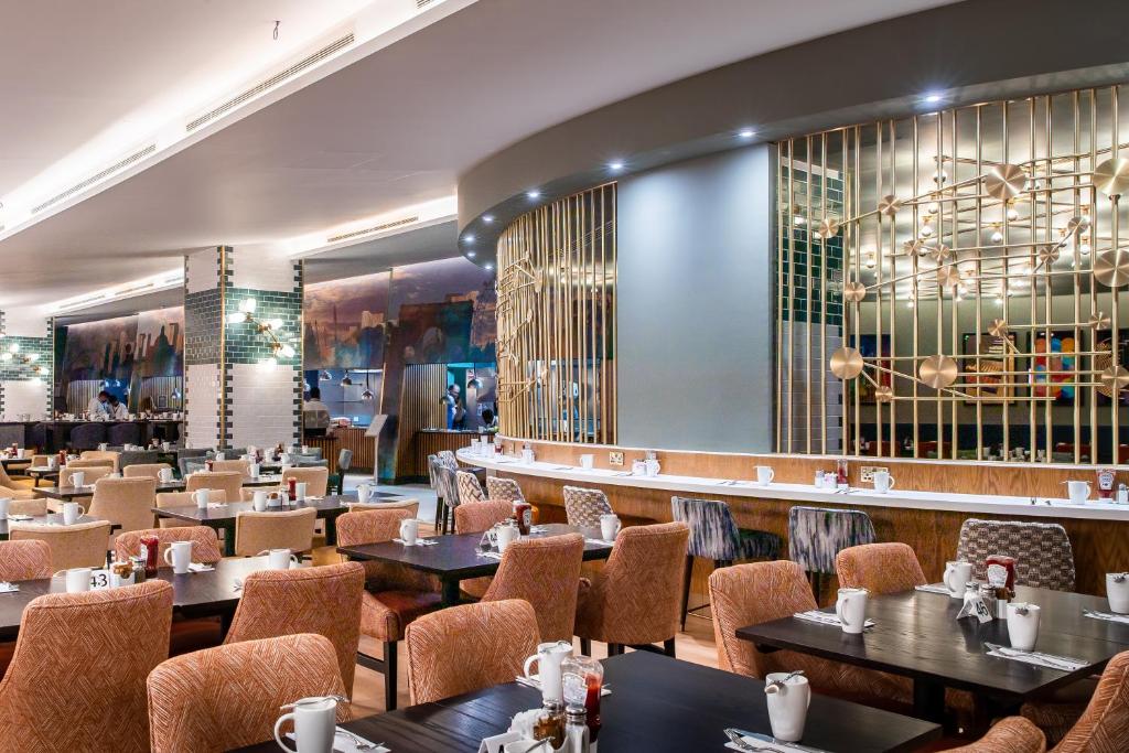 The Cumberland, London - Resim 30