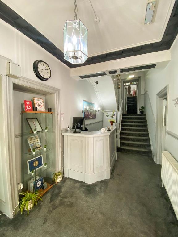 The Broadway Hotel - Resim 37