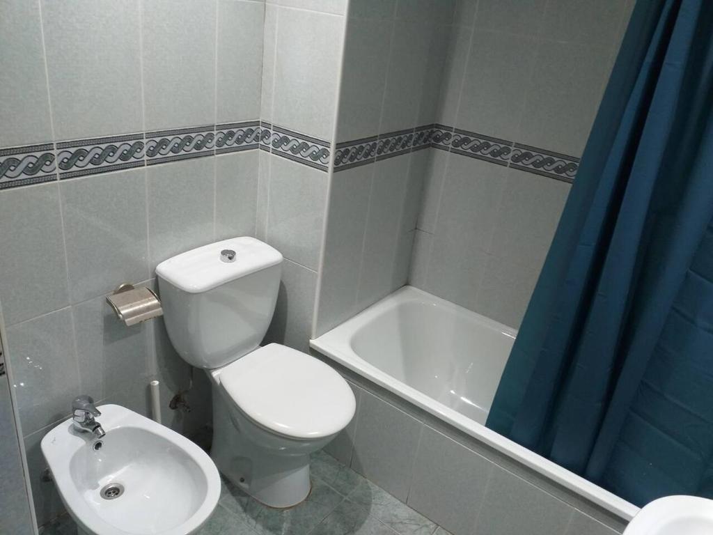 Kúpeľňa v ubytovaní PISO 4 HABITACIONES BURJASOT