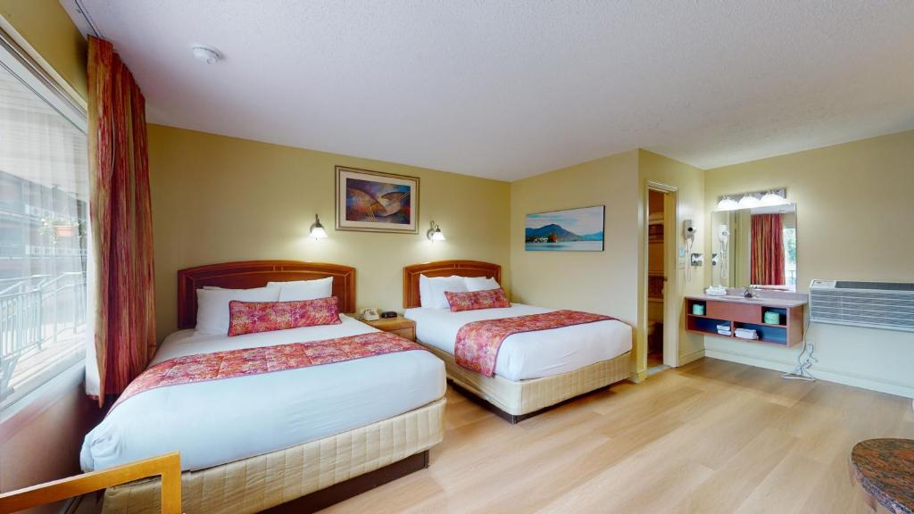 Surfside On The Lake photo