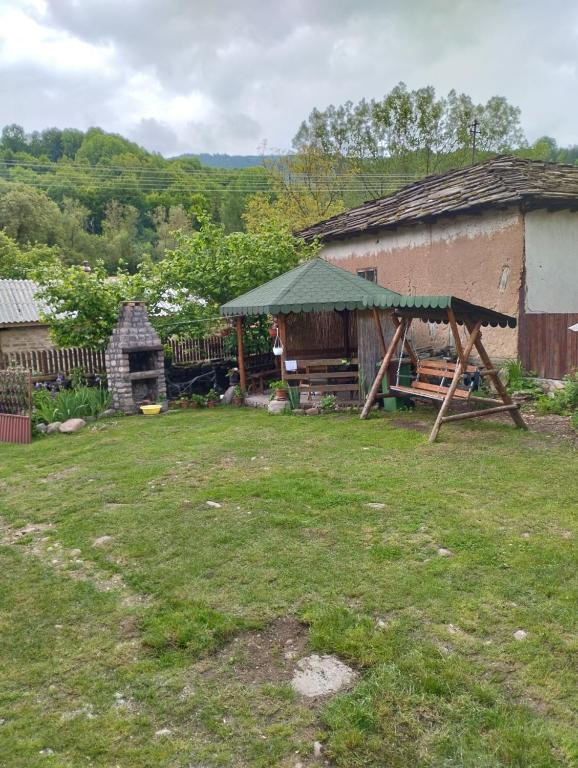 Zahrada ubytování D&M Apartman Dojkinci