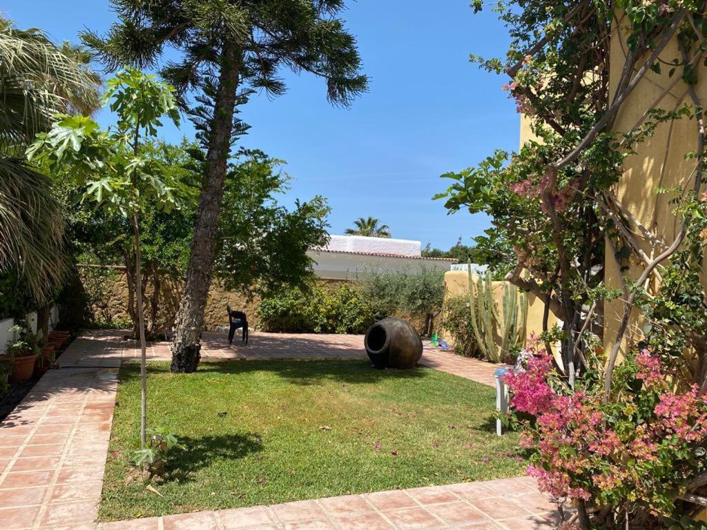 Vonkajšia záhrada v ubytovaní CHALET PUERTO REY