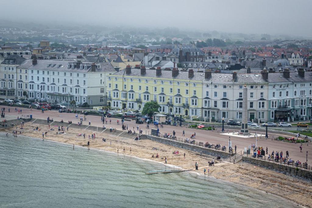 Iris Hotel Llandudno - Resim 14