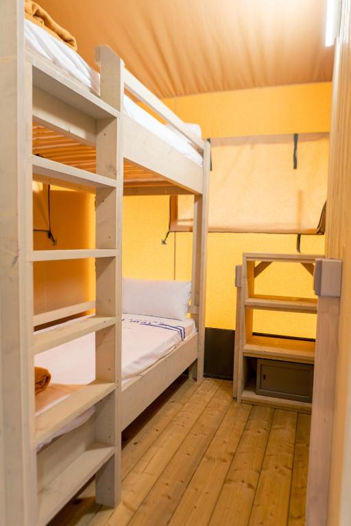 Postel nebo postele na pokoji v ubytování Camping Del Mar
