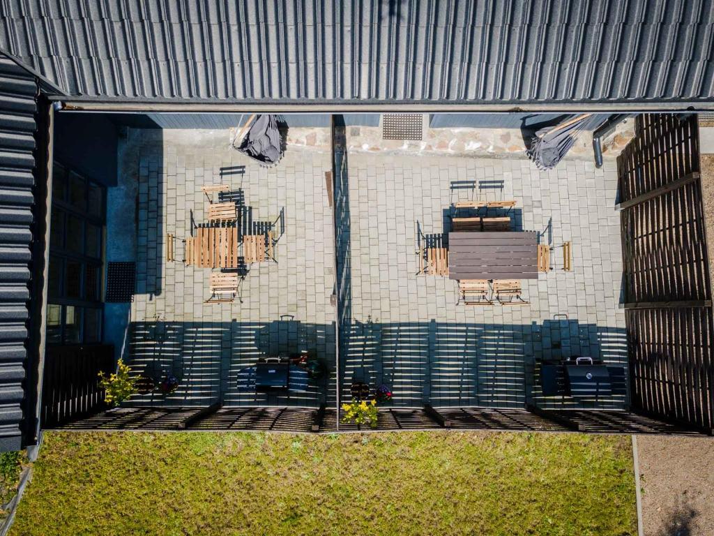 UROCZY ZAKĄTEK - Apartamenty z własnymi tarasami i grillem w centrum Zatora, blisko Energylandii - 13