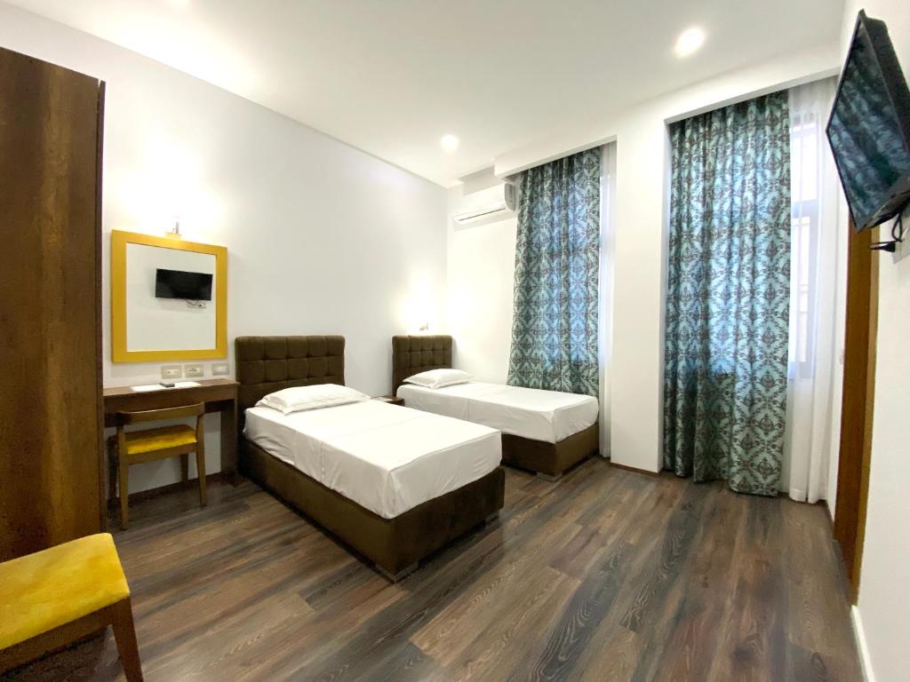 Hotel Republika Berat - Image 11