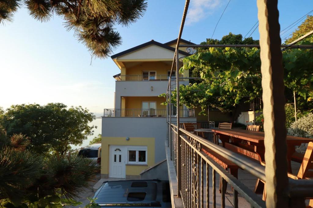 Budova, kde se apartmán nachází