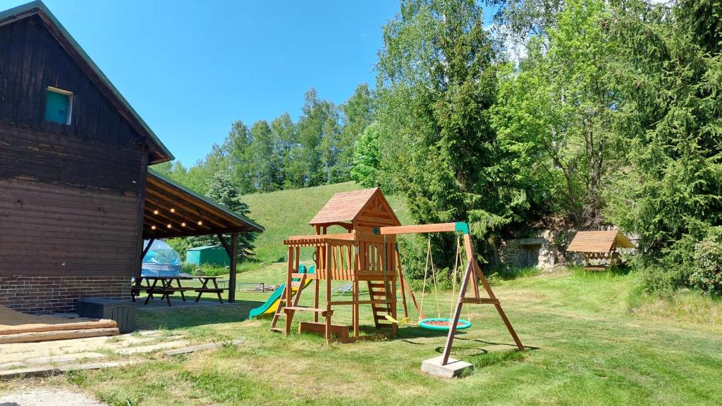 Herní místnost nebo prostor pro děti v ubytování Apartmány Antonínov