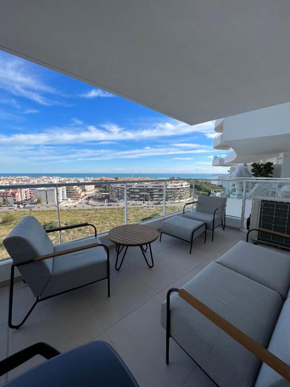 Balkón nebo terasa v ubytování Exceptional Apartment in Gran Canet 9th floor with sea view and private garage