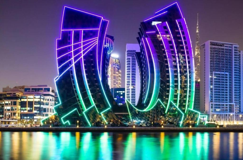 J One Tower luxury apartments from Estate Home Holiday, Dubaj (aktualne