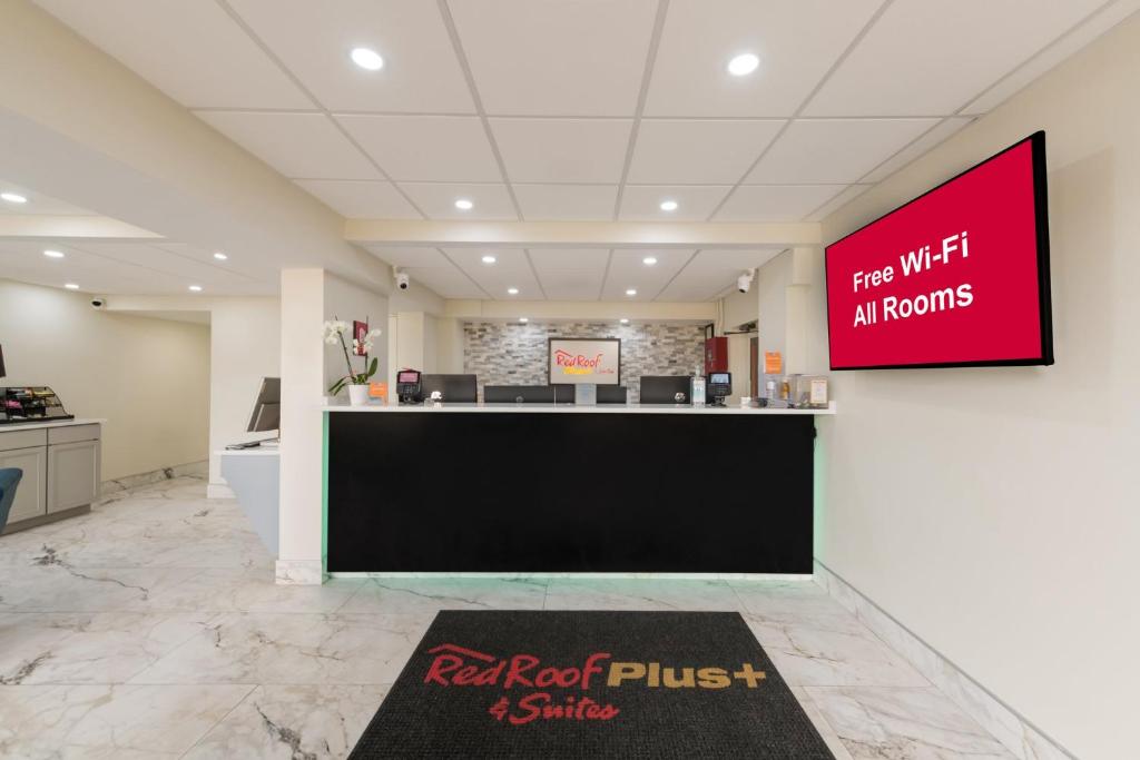 Certifikát, hodnocení, plakát nebo jiný dokument vystavený v ubytování Red Roof PLUS & Suites Virginia Beach - Seaside