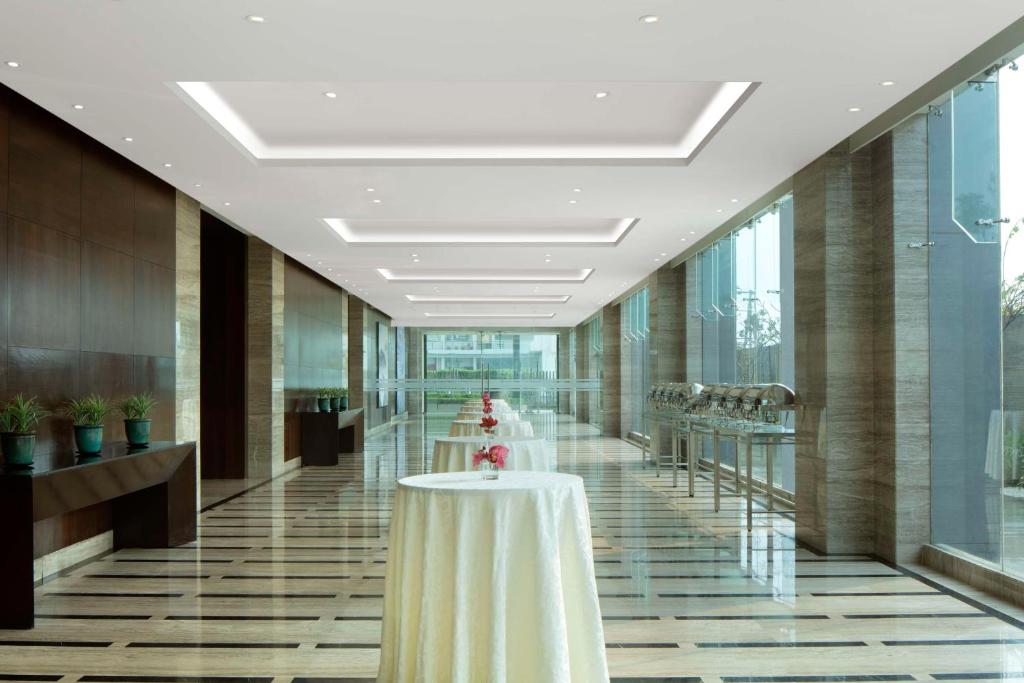 Restaurace v ubytování Radisson Blu Faridabad
