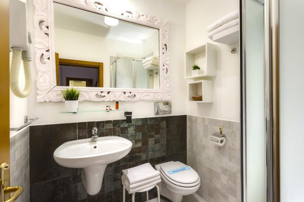 Koupelna v ubytování Hotel Marcantonio
