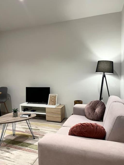 Destiny - Cozy Apartment At Myslym Shyri - Imazhi 9