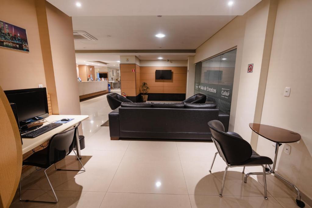 Posezení v ubytování Hotel Caiuá Express