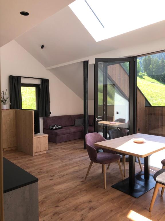 Posedenie v ubytovaní Appartements Pedescin