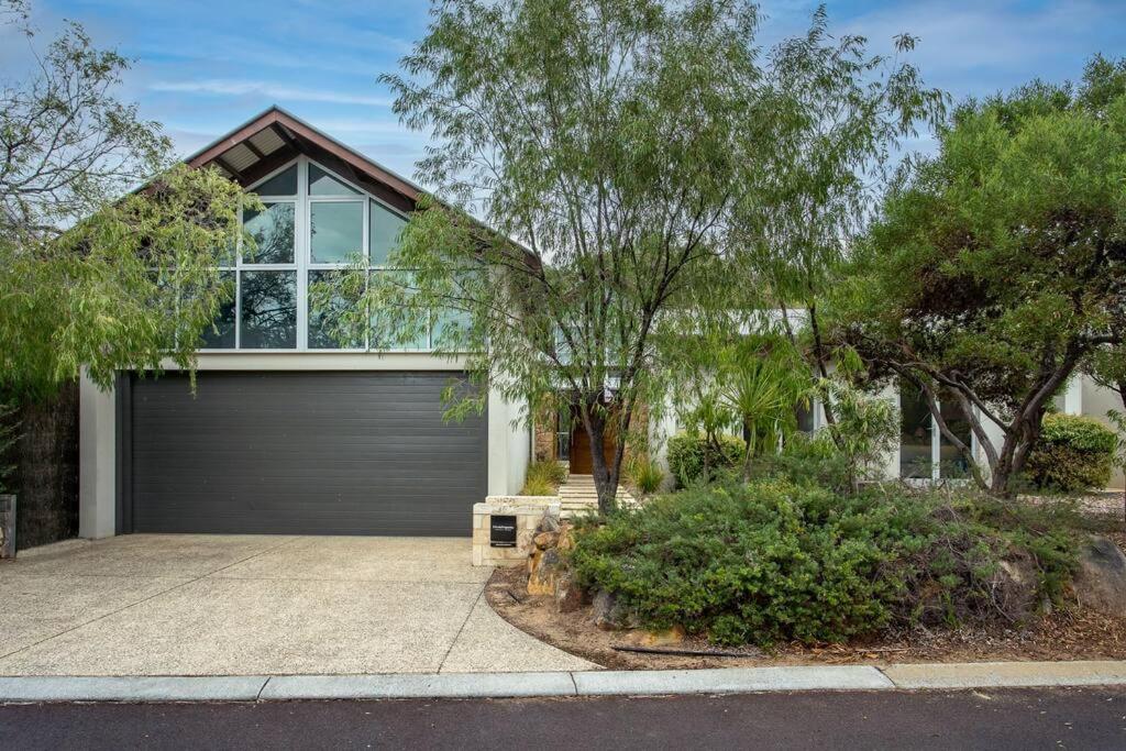 En have udenfor Bunker Downs I Private Properties