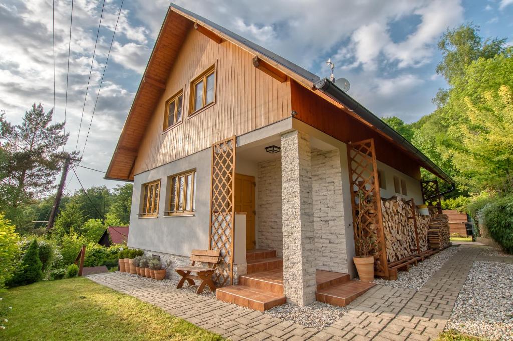 Budova, kde se prázdninový dům nachází