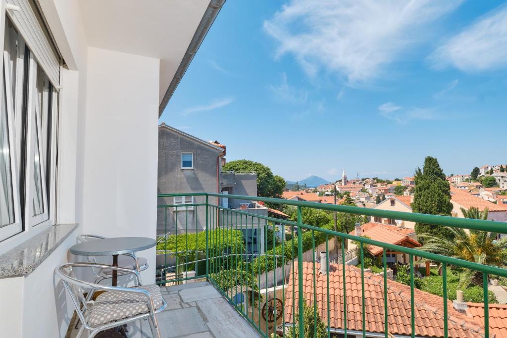Balkón nebo terasa v ubytování Sea View Apartment Sandra in Mali Lošinj