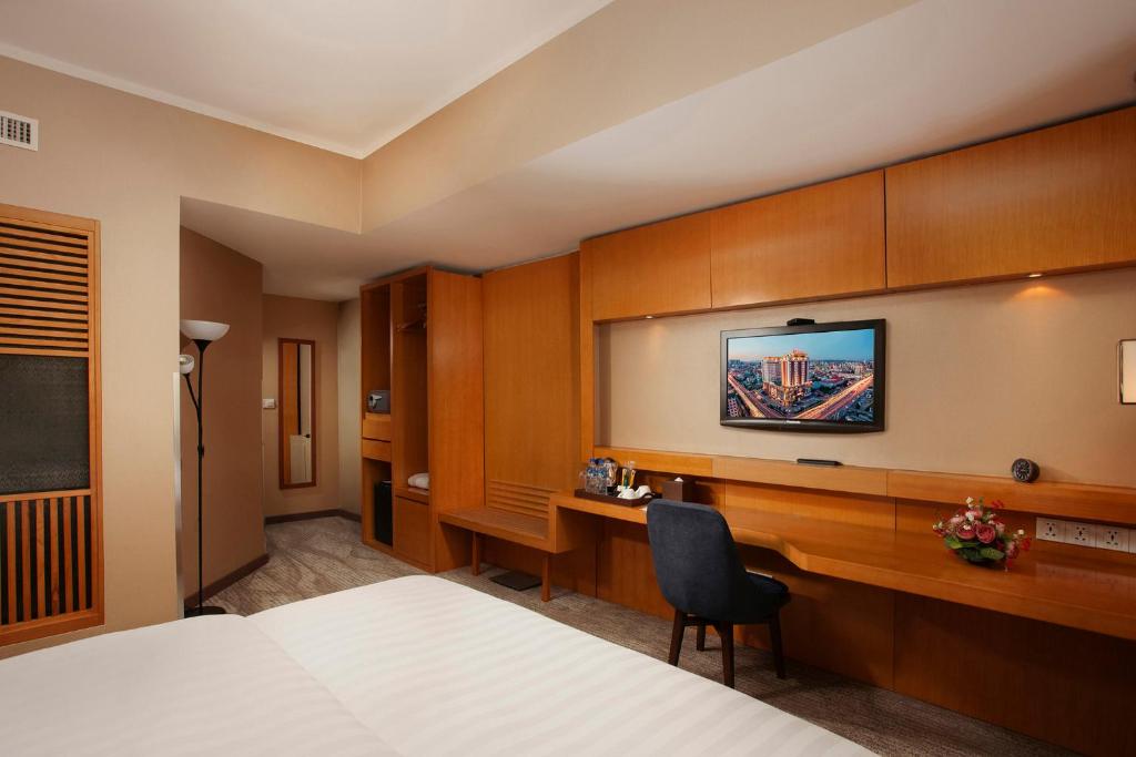 Ramada Ulaanbaatar City Center - Habitación De Lujo Con Cama King