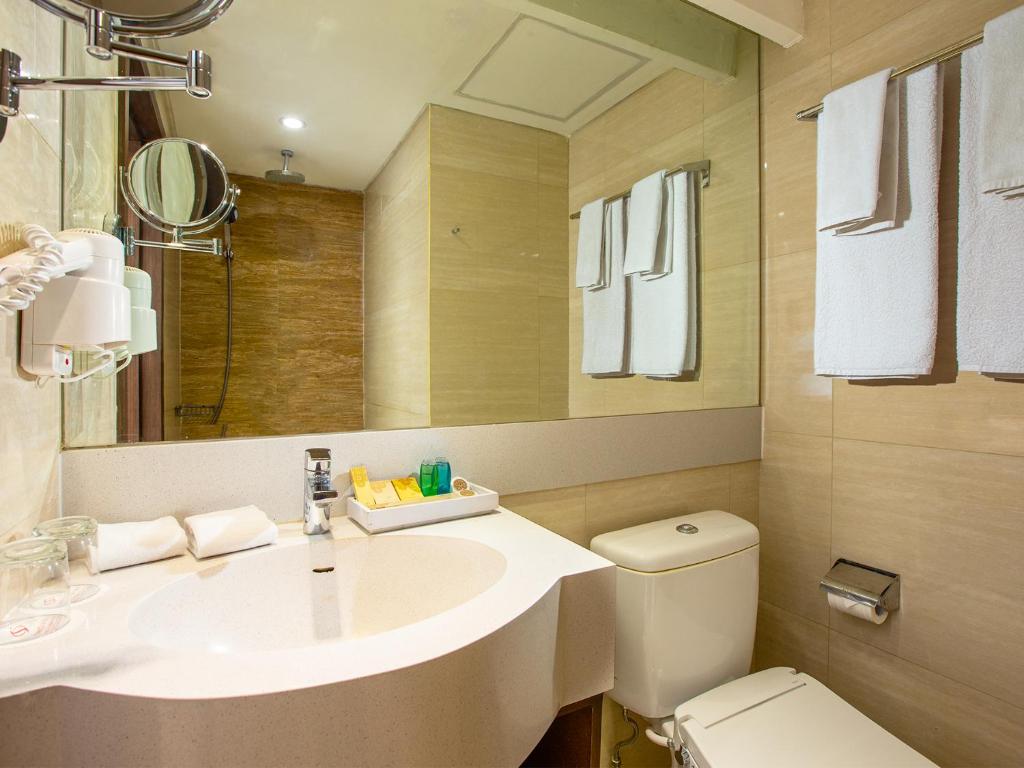 Koupelna v ubytování Sahid Raya Hotel & Convention Yogyakarta