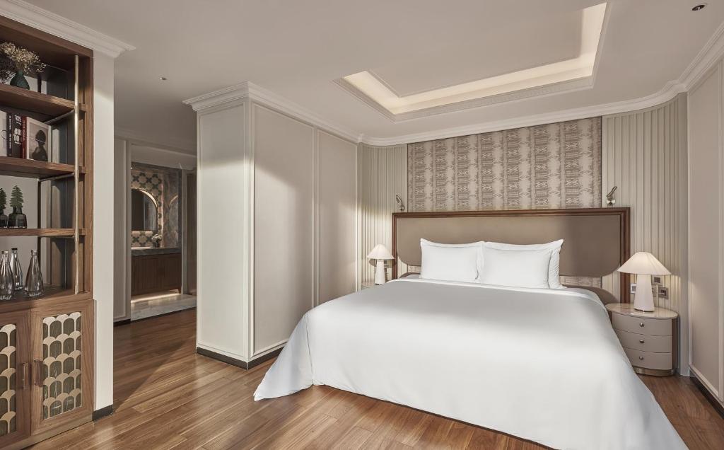 La Siesta Premium Saigon - 11