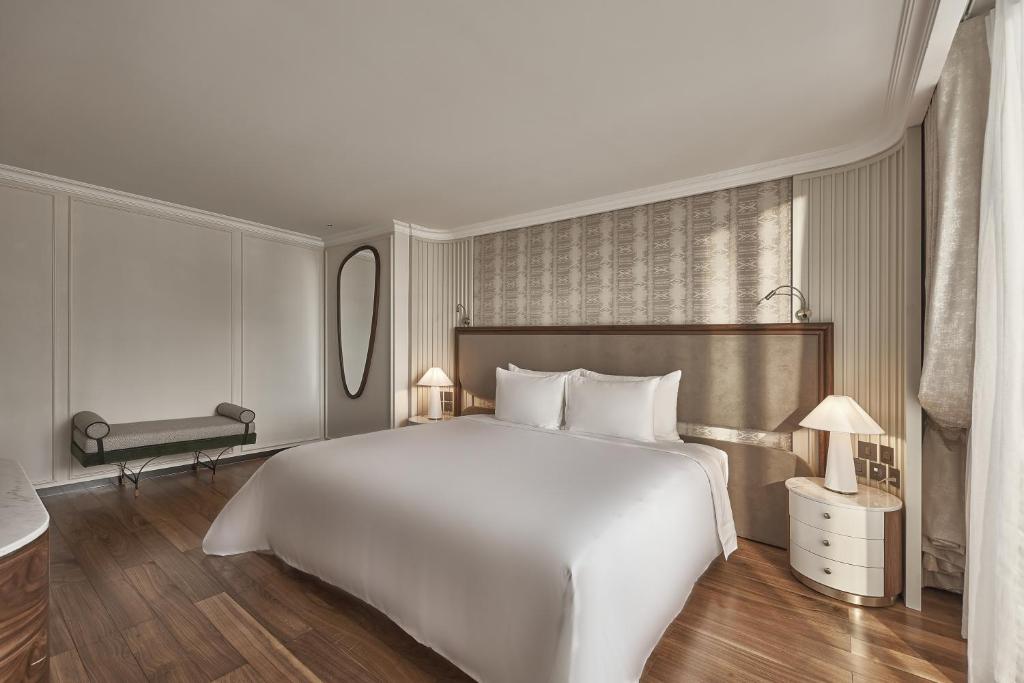 La Siesta Premium Saigon - 18