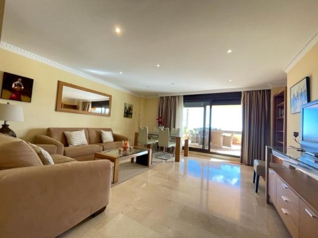Fotografie z fotogalerie ubytování sea view Golfing two bedrooms appartment v destinaci Estepona