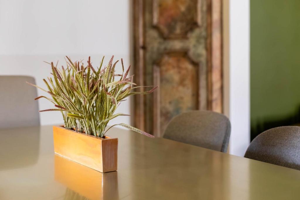 A seating area at iFlat Margutta Colors on Canvas Apartment