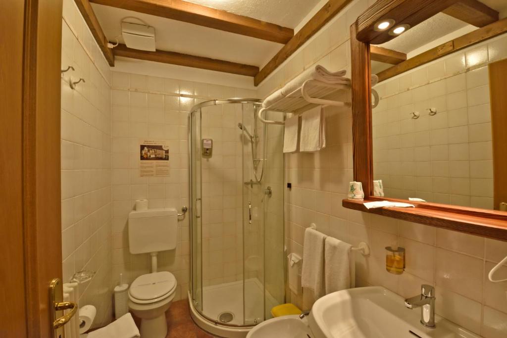 Koupelna v ubytování La Roche Hotel Appartments