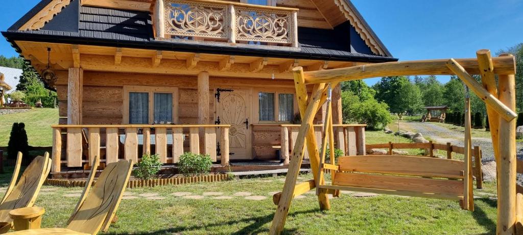Vonkajšia záhrada v ubytovaní Góralski Dom z pięknymi widokami na góry