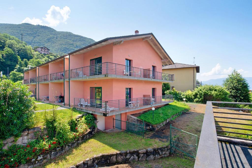 Studio Lake Como