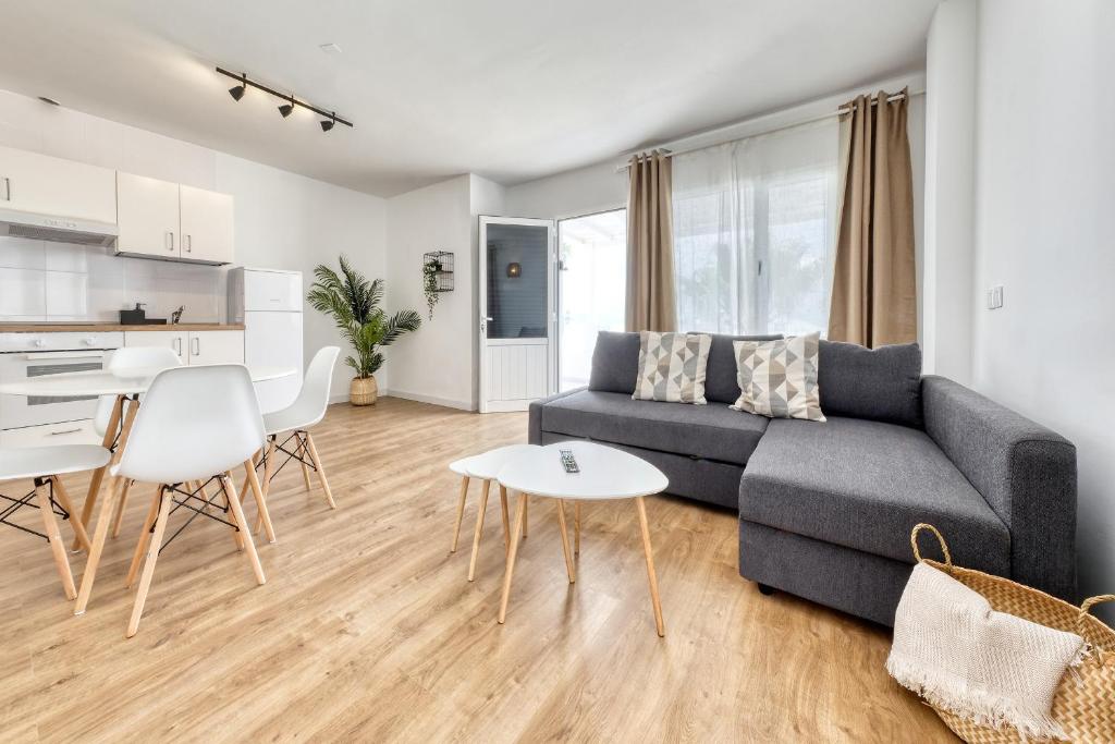 Kuchyňa alebo kuchynka v ubytovaní Ocean front Oasis