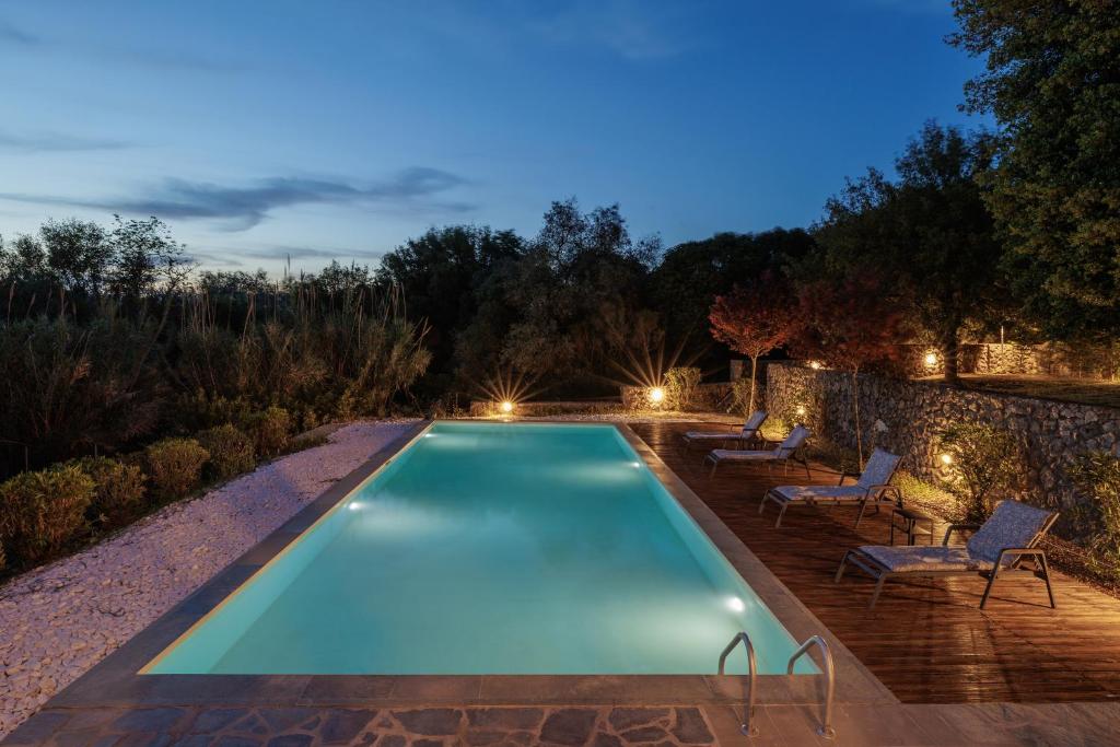 Bazén v ubytování Luxury Villa Perla nebo v jeho okolí