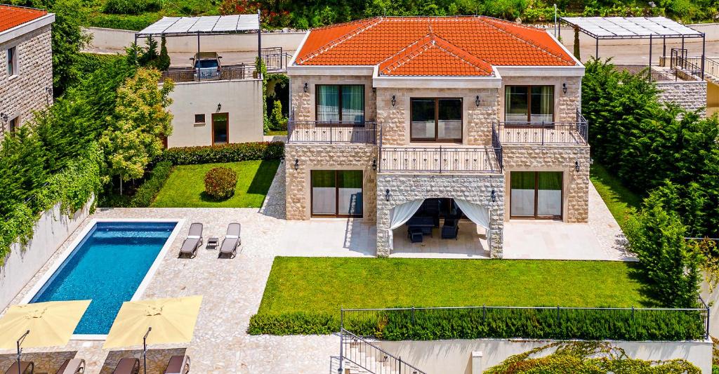 Bazén v ubytování Oak Leaf Residences nebo v jeho okolí