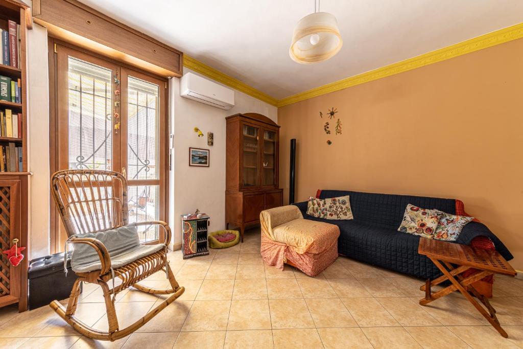 Posezení v ubytování Appartamento con Ampia Terrazza - 10 minuti da Torino