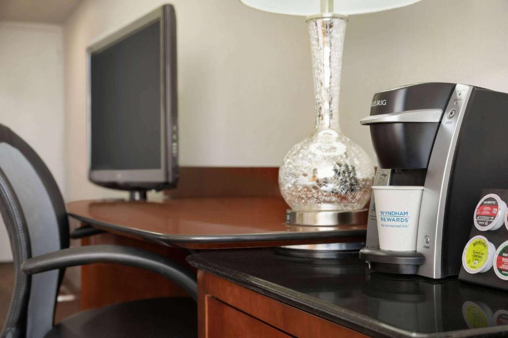 Travelodge by Wyndham Quebec City Hotel & Convention Centre - Resim 19