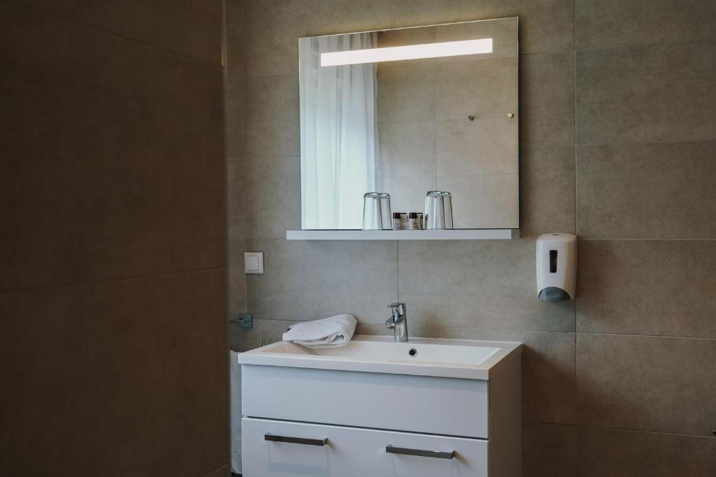 Koupelna v ubytování Pension Steinbichler - Apartments und Zimmer Check in 24-7