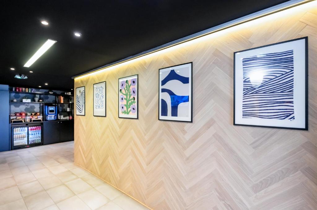 Staycity Aparthotels Paris Gare de l'Est - Resim 13