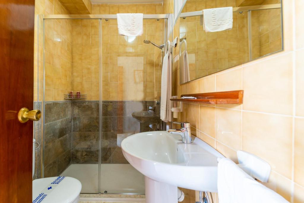 Koupelna v ubytování Hostal Miramar