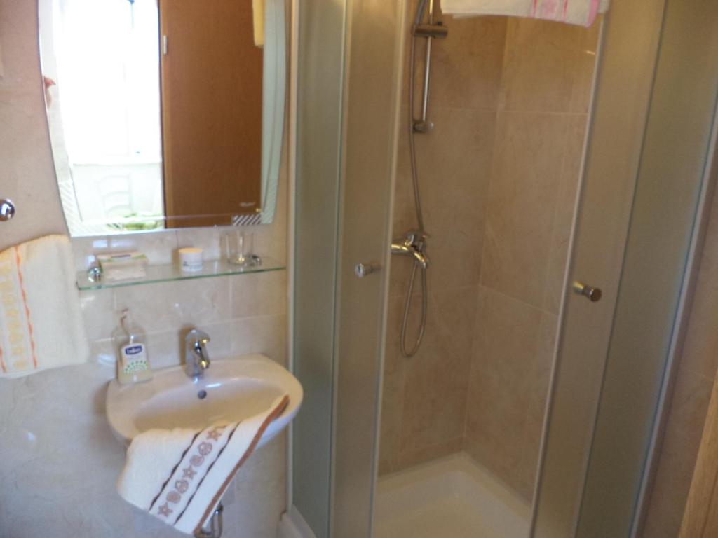 Kúpeľňa v ubytovaní Apartments & Rooms Abba