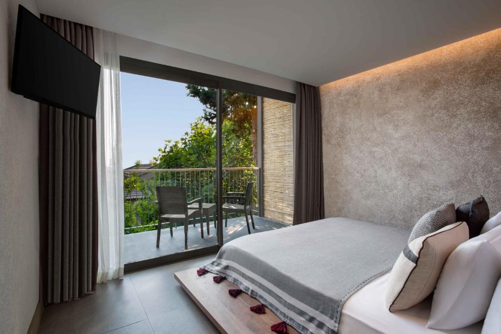 Club Marvy - 