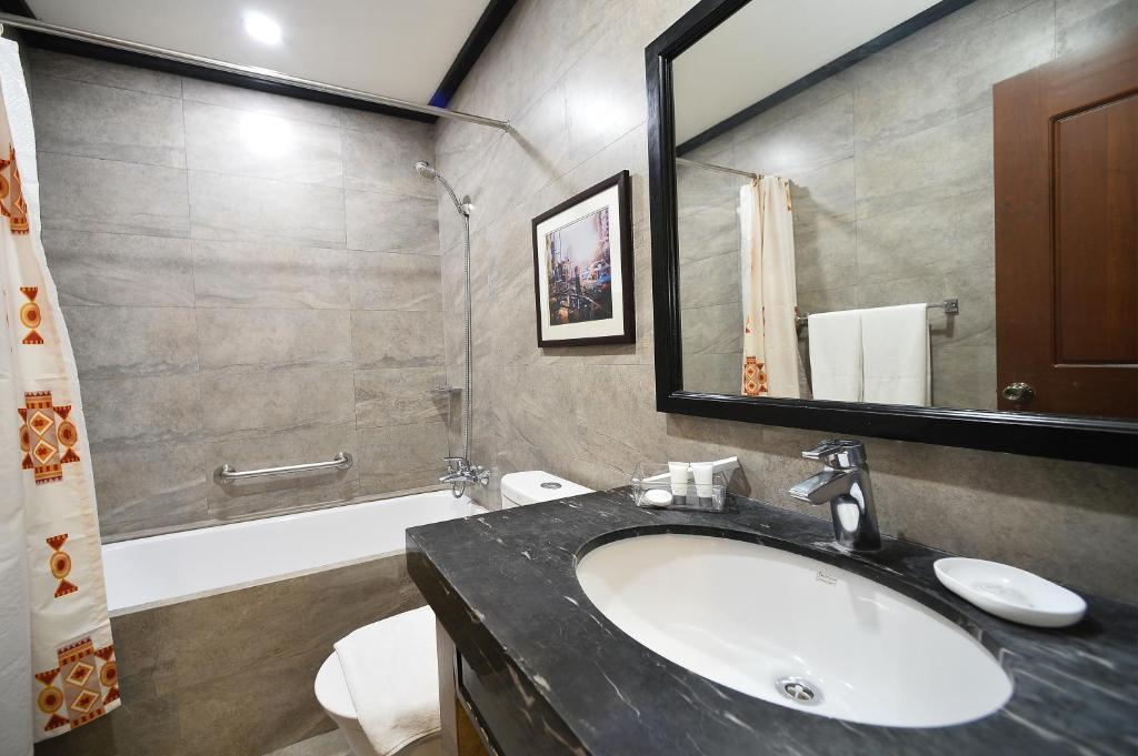 Paragon Hotel and Suites - Suite De Prestigio