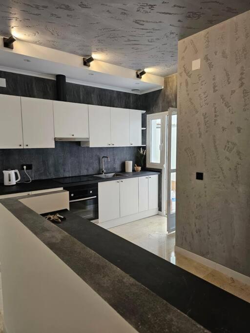 Fotografie z fotogalerie ubytování Modern 3 bedrooms apartment v destinaci Torrevieja