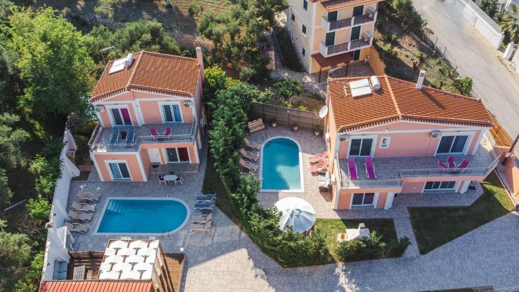 Πισίνα στο ή κοντά στο Danae Villas - 100m from beach