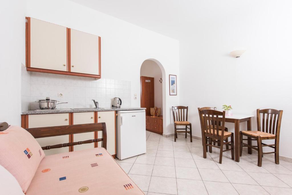 Kuchyň nebo kuchyňský kout v ubytování Villa Voula